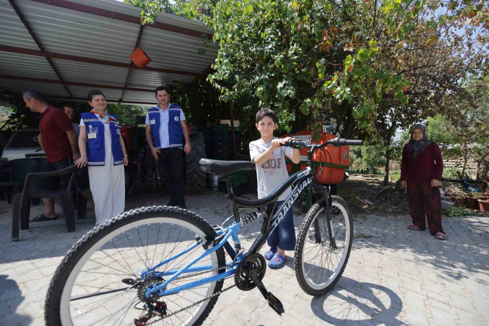 Umut’un bisikleti diğer çocuklara da ‘umut’ oldu