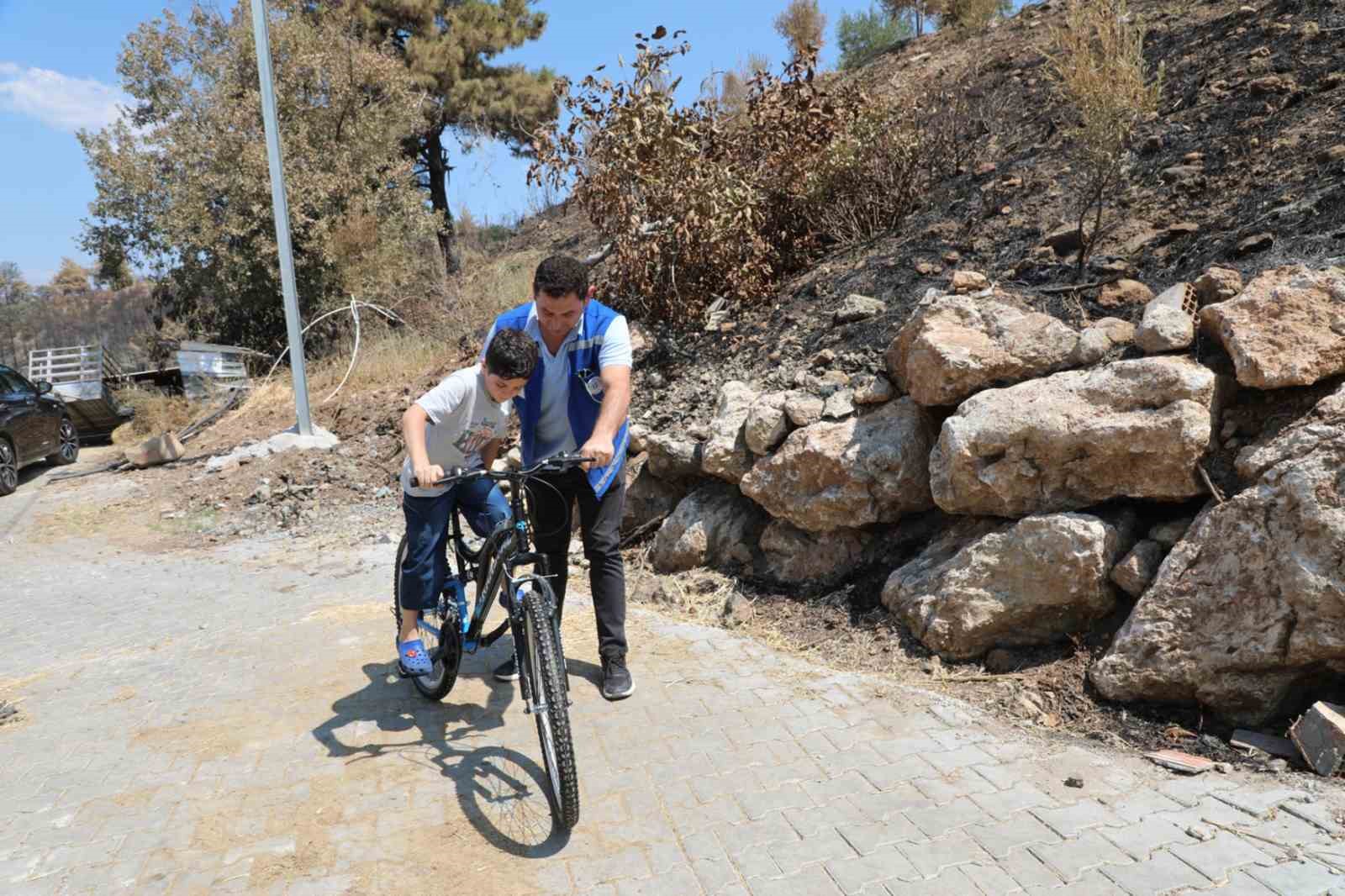 Umut’un bisikleti diğer çocuklara da ‘umut’ oldu