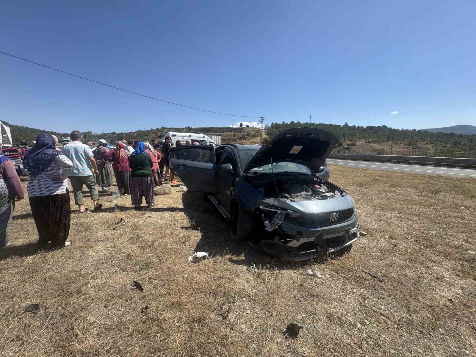 Kastamonu’da traktör ile otomobil çarpıştı: 9 yaralı