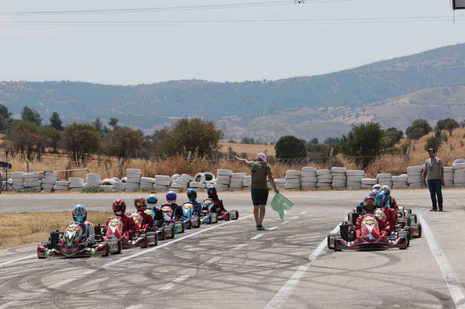 Motul Türkiye Karting Şampiyonası’nın 5. ayak yarışları Uşak’ta başladı