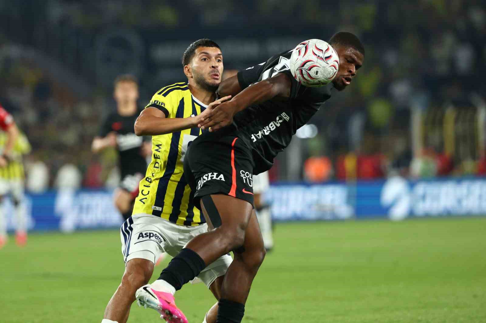 Trendyol Süper Lig: Fenerbahçe: 0 - Beşiktaş: 0 (Maç devam ediyor)