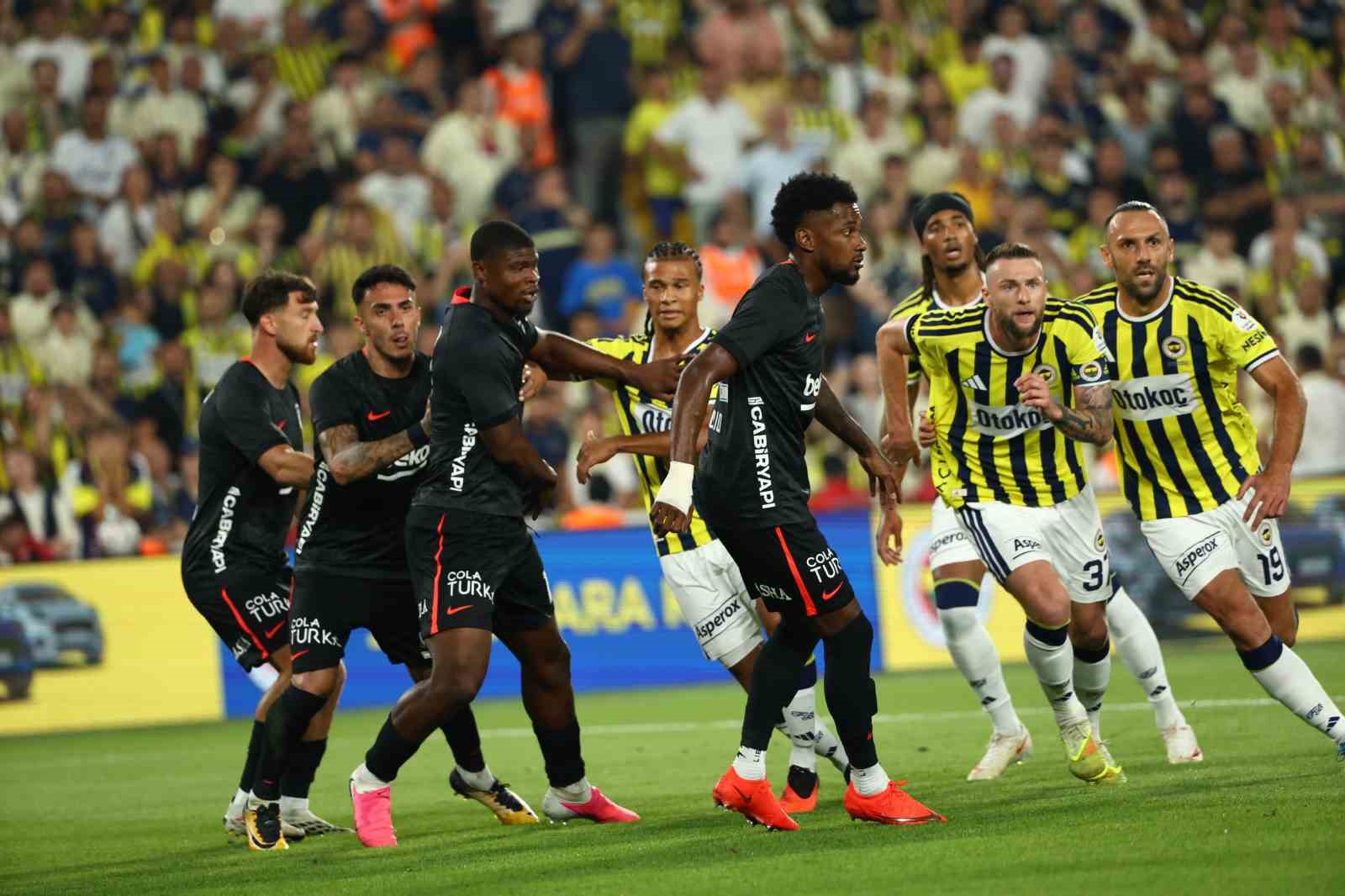 Trendyol Süper Lig: Fenerbahçe: 0 - Beşiktaş: 0 (Maç devam ediyor)