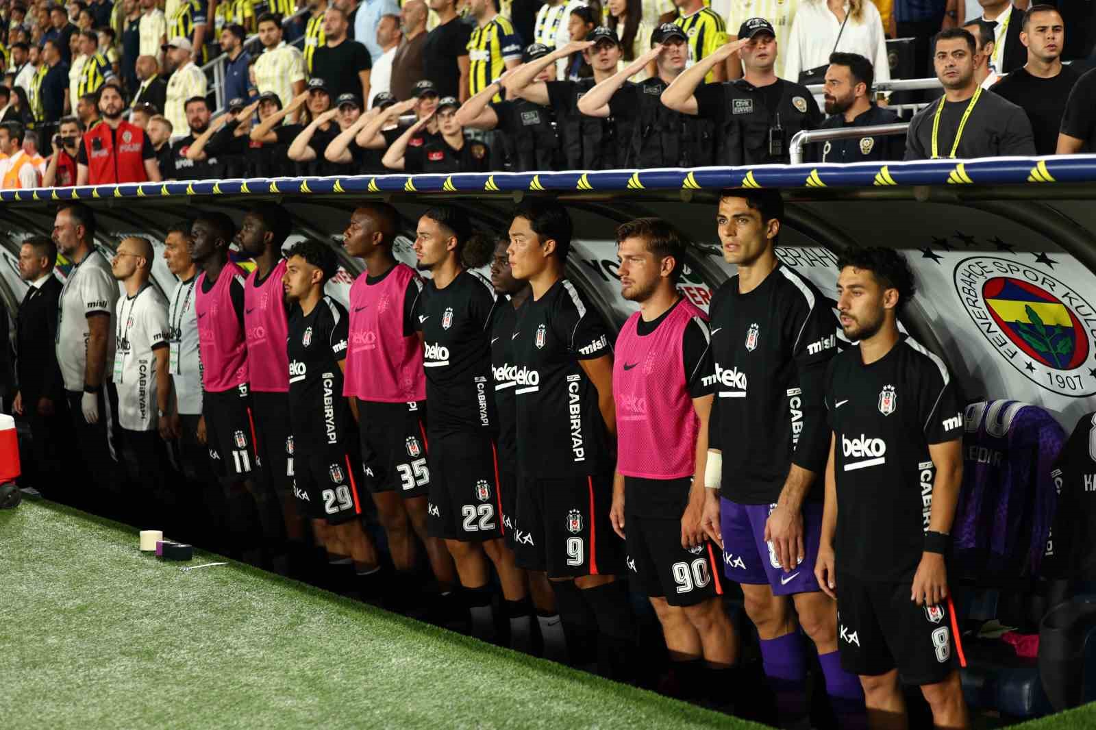 Vincenzo Italiano’dan derbide tek değişiklik