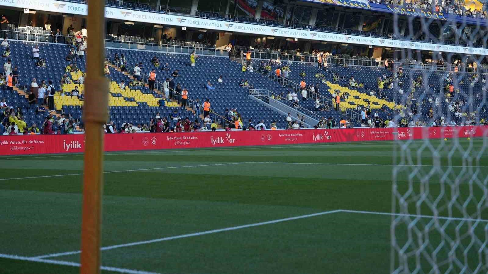 Fenerbahçe - Beşiktaş derbisinde ’İyilik var’ mesajı