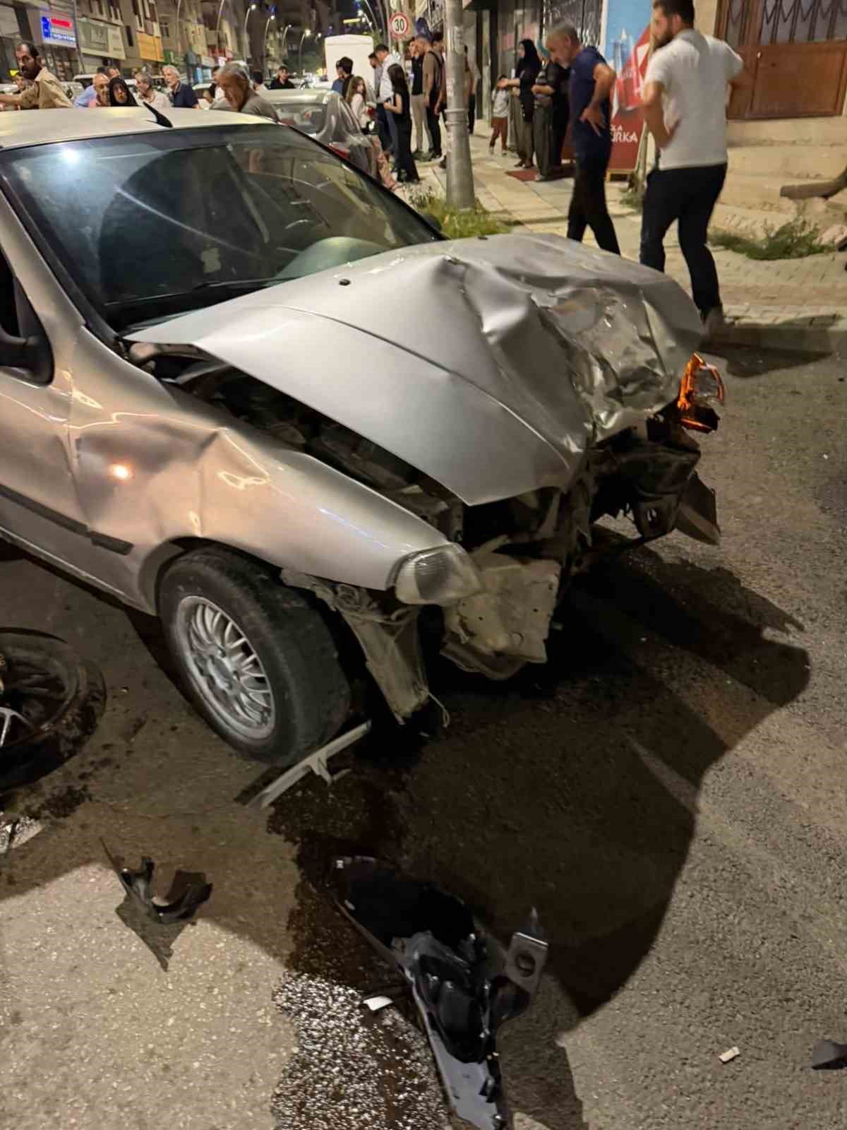 Elazığ’da otomobil ile motosiklet çarpıştı: 1 yaralı