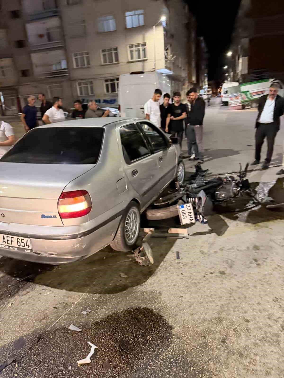 Elazığ’da otomobil ile motosiklet çarpıştı: 1 yaralı