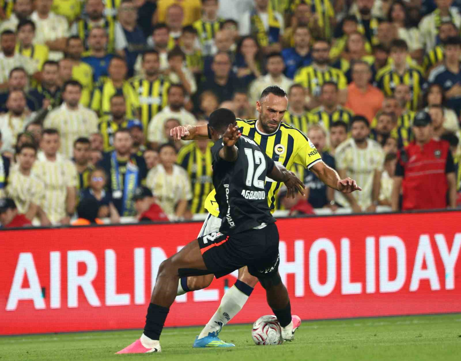 Trendyol Süper Lig: Fenerbahçe: 1 - Beşiktaş: 1 (İlk yarı)