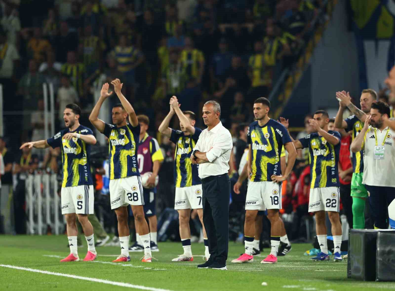 Trendyol Süper Lig: Fenerbahçe: 1 - Beşiktaş: 1 (İlk yarı)