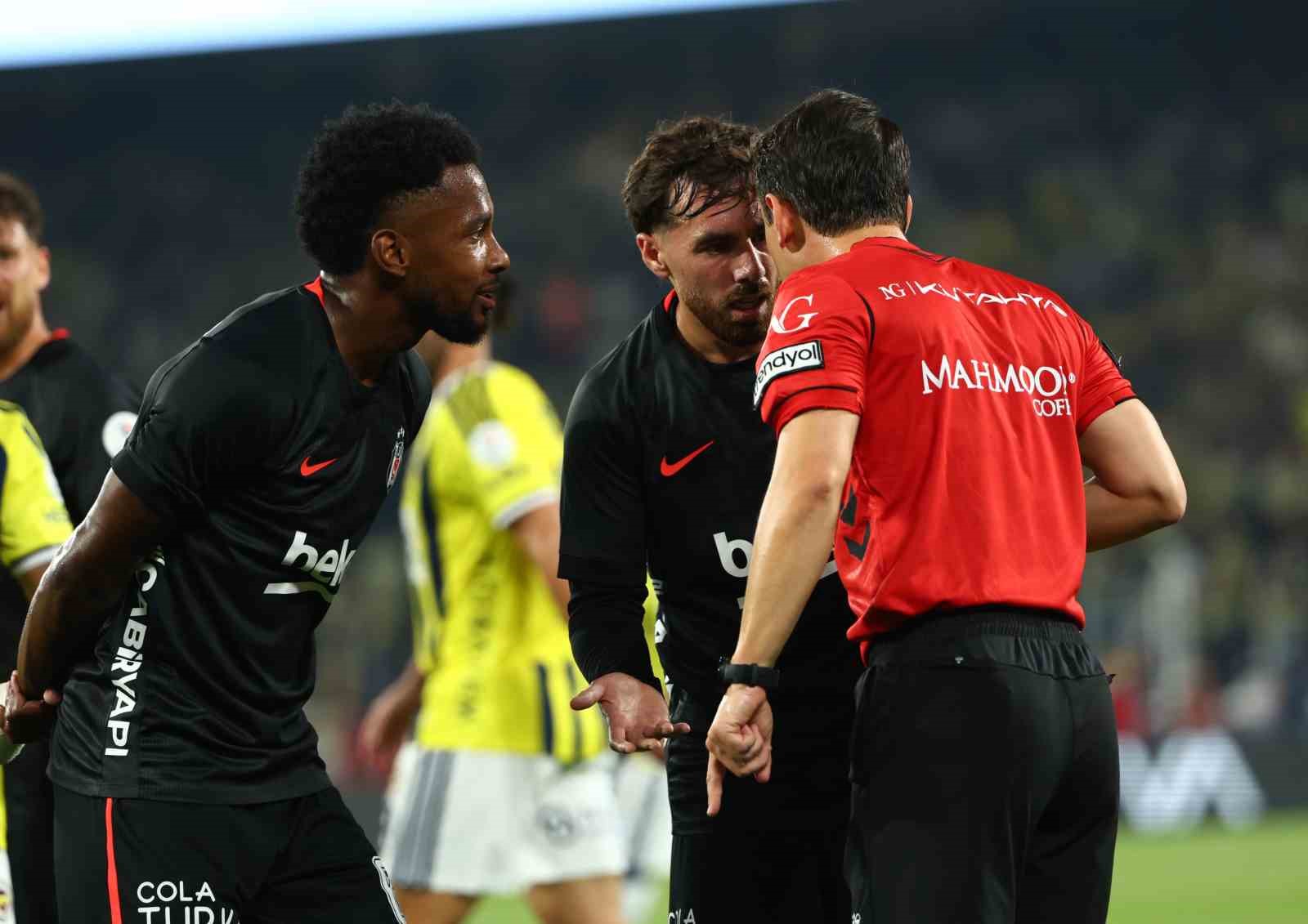 Trendyol Süper Lig: Fenerbahçe: 1 - Beşiktaş: 1 (İlk yarı)