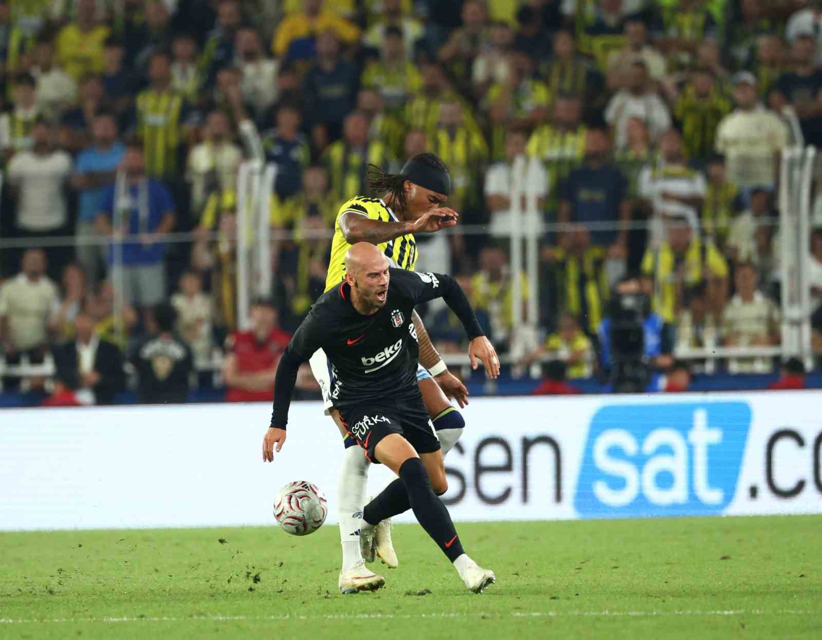Trendyol Süper Lig: Fenerbahçe: 1 - Beşiktaş: 1 (İlk yarı)