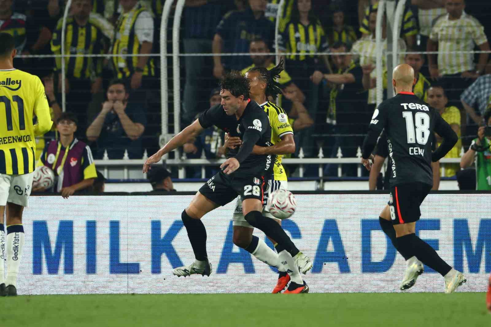 Trendyol Süper Lig: Fenerbahçe: 1 - Beşiktaş: 1 (İlk yarı)
