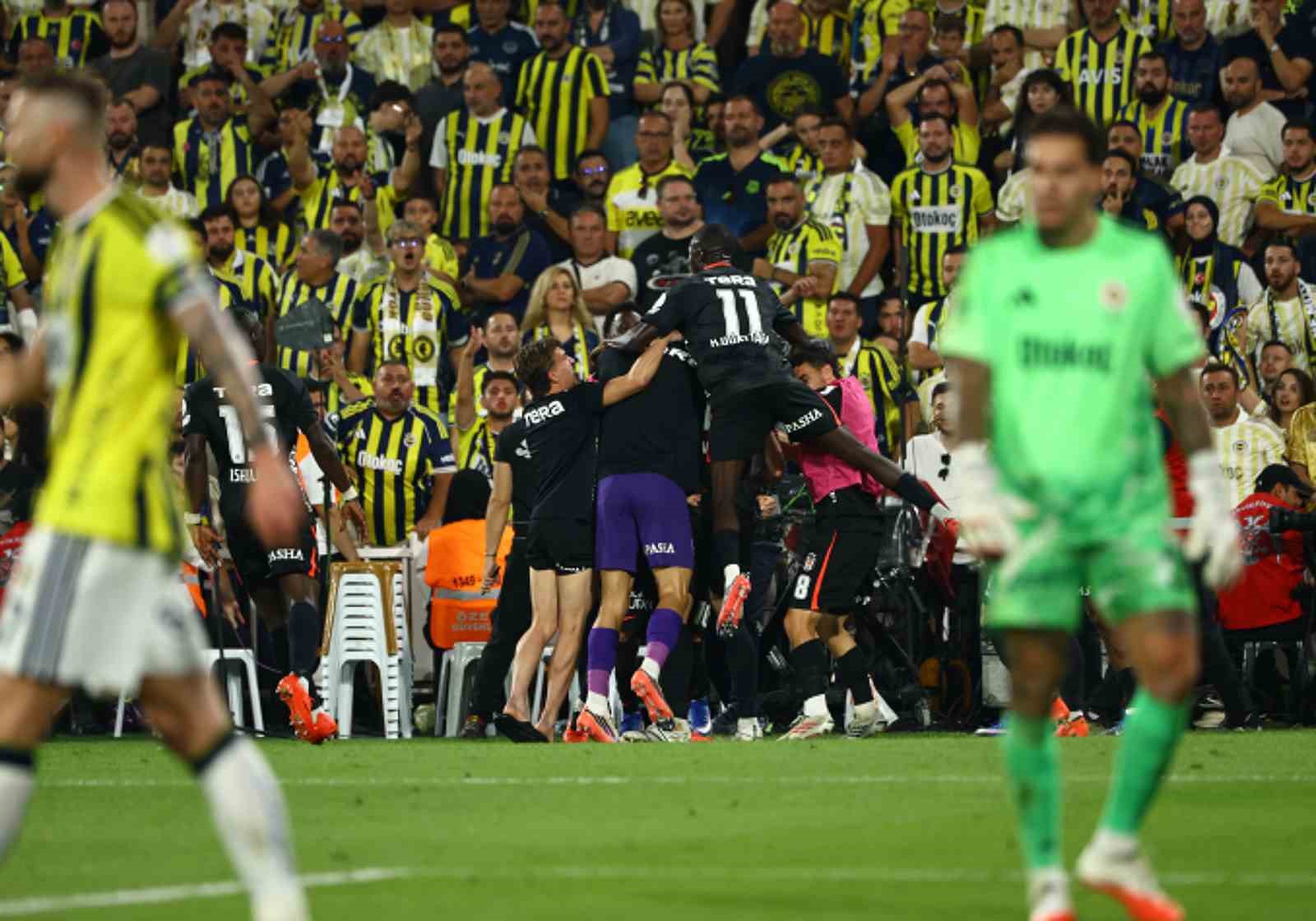 Trendyol Süper Lig: Fenerbahçe: 1 - Beşiktaş: 2 (Maç sonucu)