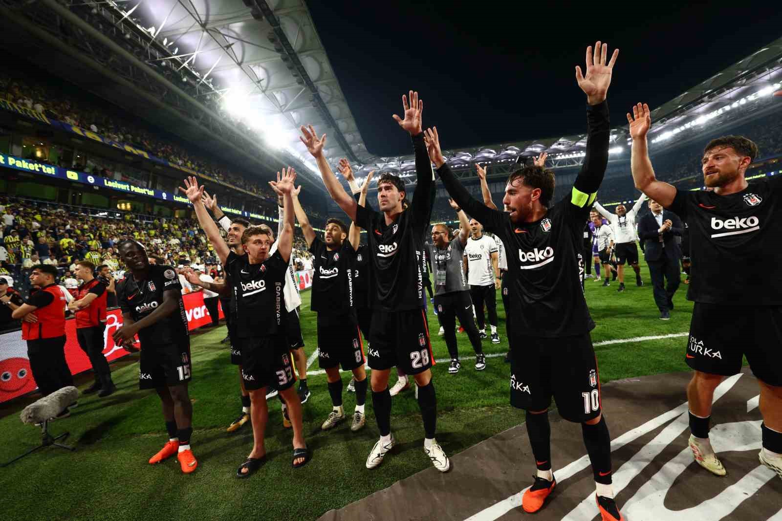 Trendyol Süper Lig: Fenerbahçe: 1 - Beşiktaş: 2 (Maç sonucu)