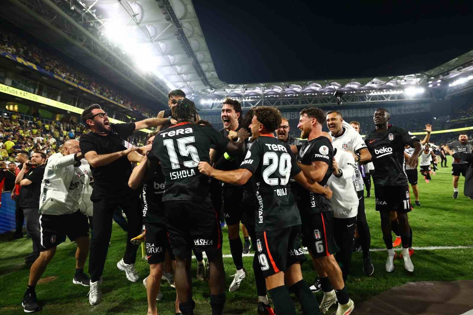 Trendyol Süper Lig: Fenerbahçe: 1 - Beşiktaş: 2 (Maç sonucu)