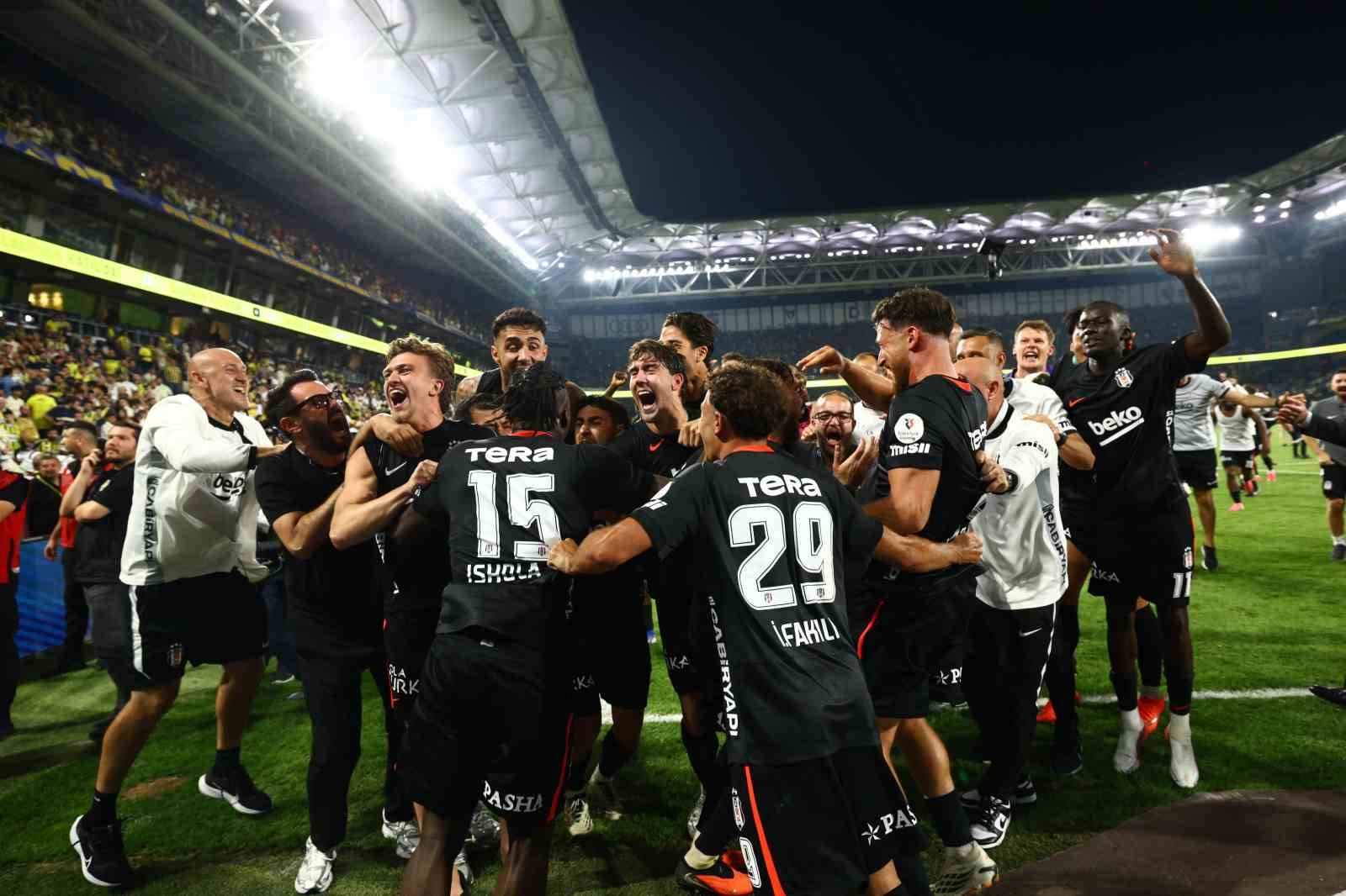 Trendyol Süper Lig: Fenerbahçe: 1 - Beşiktaş: 2 (Maç sonucu)