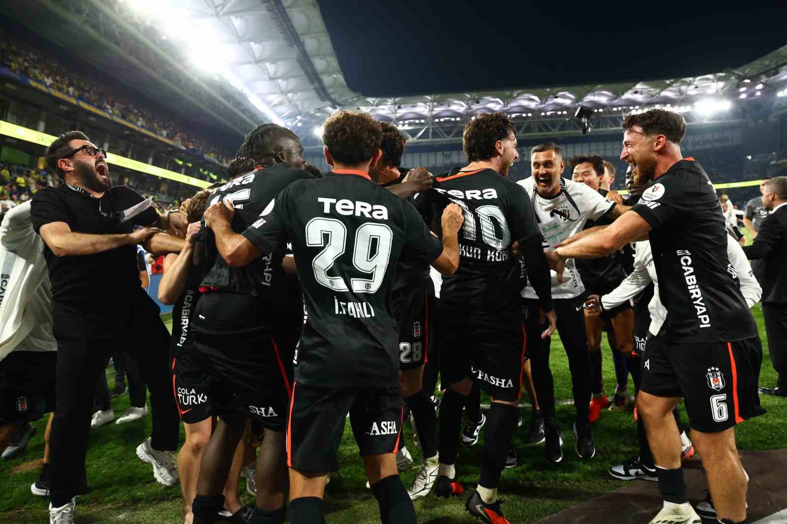Trendyol Süper Lig: Fenerbahçe: 1 - Beşiktaş: 2 (Maç sonucu)
