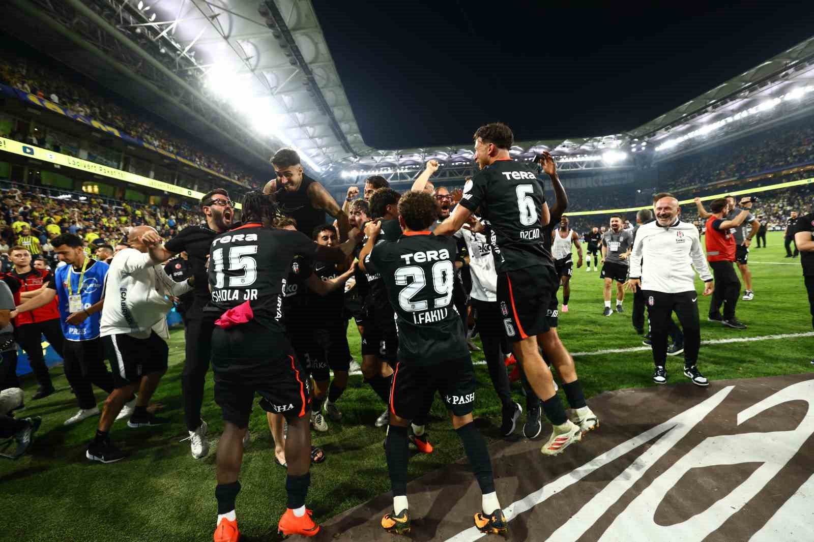 Trendyol Süper Lig: Fenerbahçe: 1 - Beşiktaş: 2 (Maç sonucu)