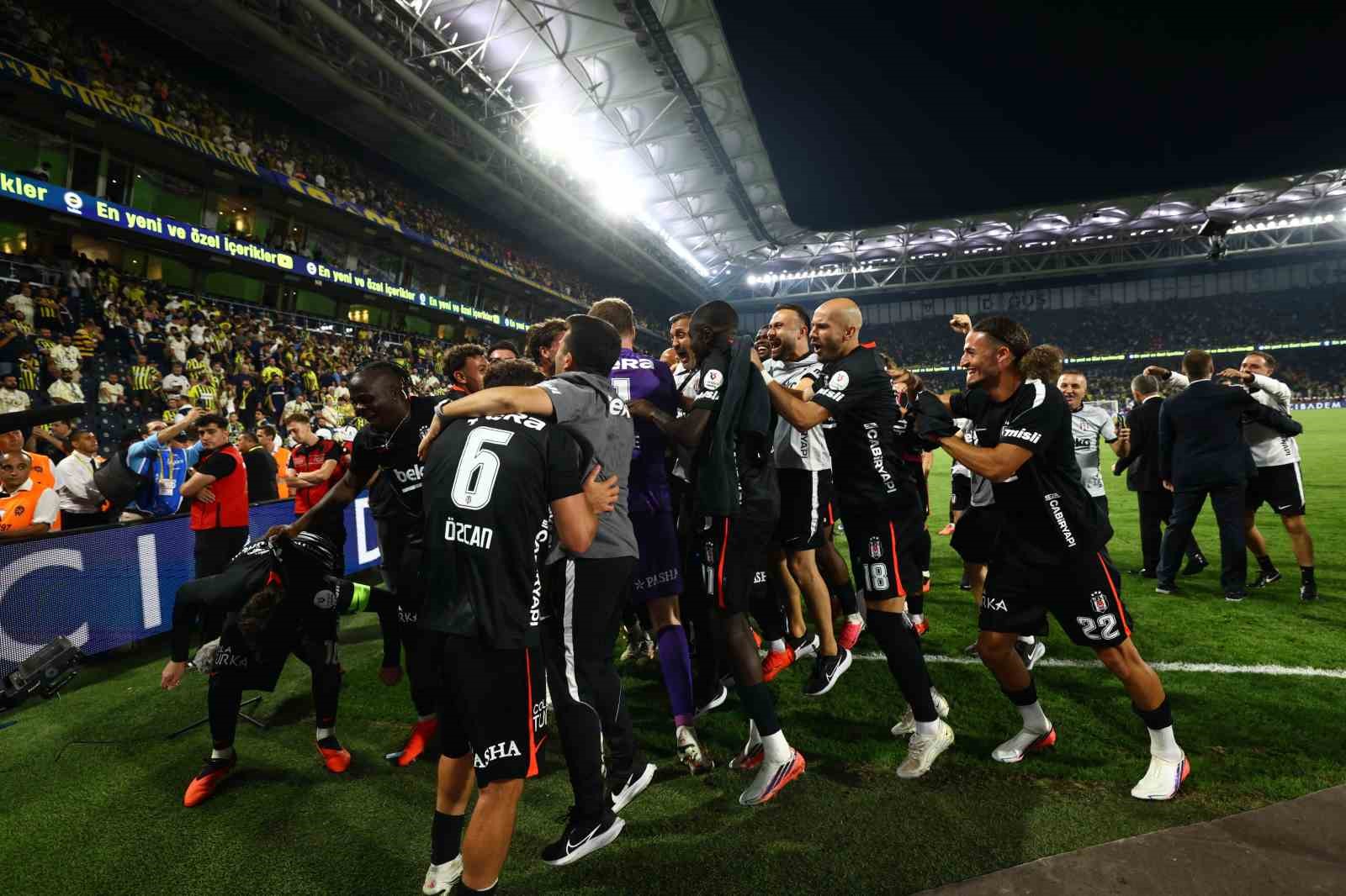 Trendyol Süper Lig: Fenerbahçe: 1 - Beşiktaş: 2 (Maç sonucu)