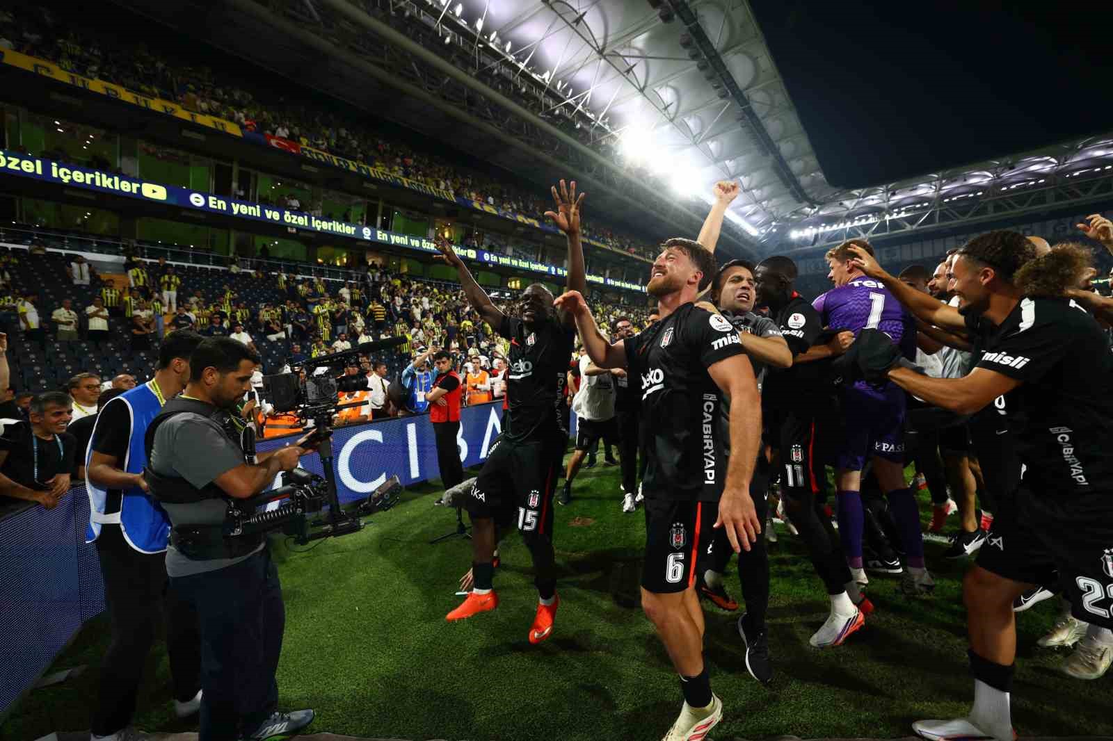 Trendyol Süper Lig: Fenerbahçe: 1 - Beşiktaş: 2 (Maç sonucu)