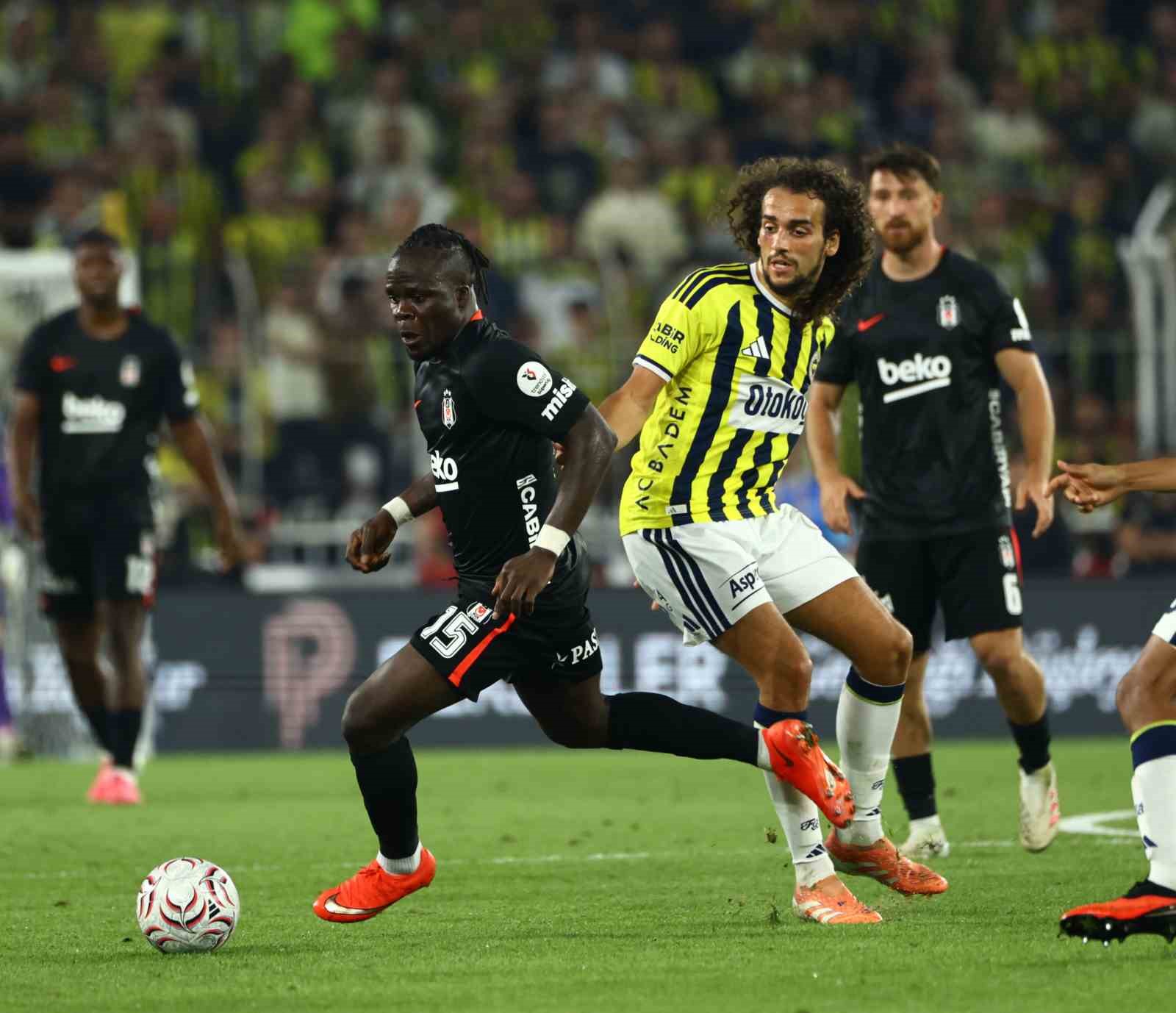 Trendyol Süper Lig: Fenerbahçe: 1 - Beşiktaş: 2 (Maç sonucu)