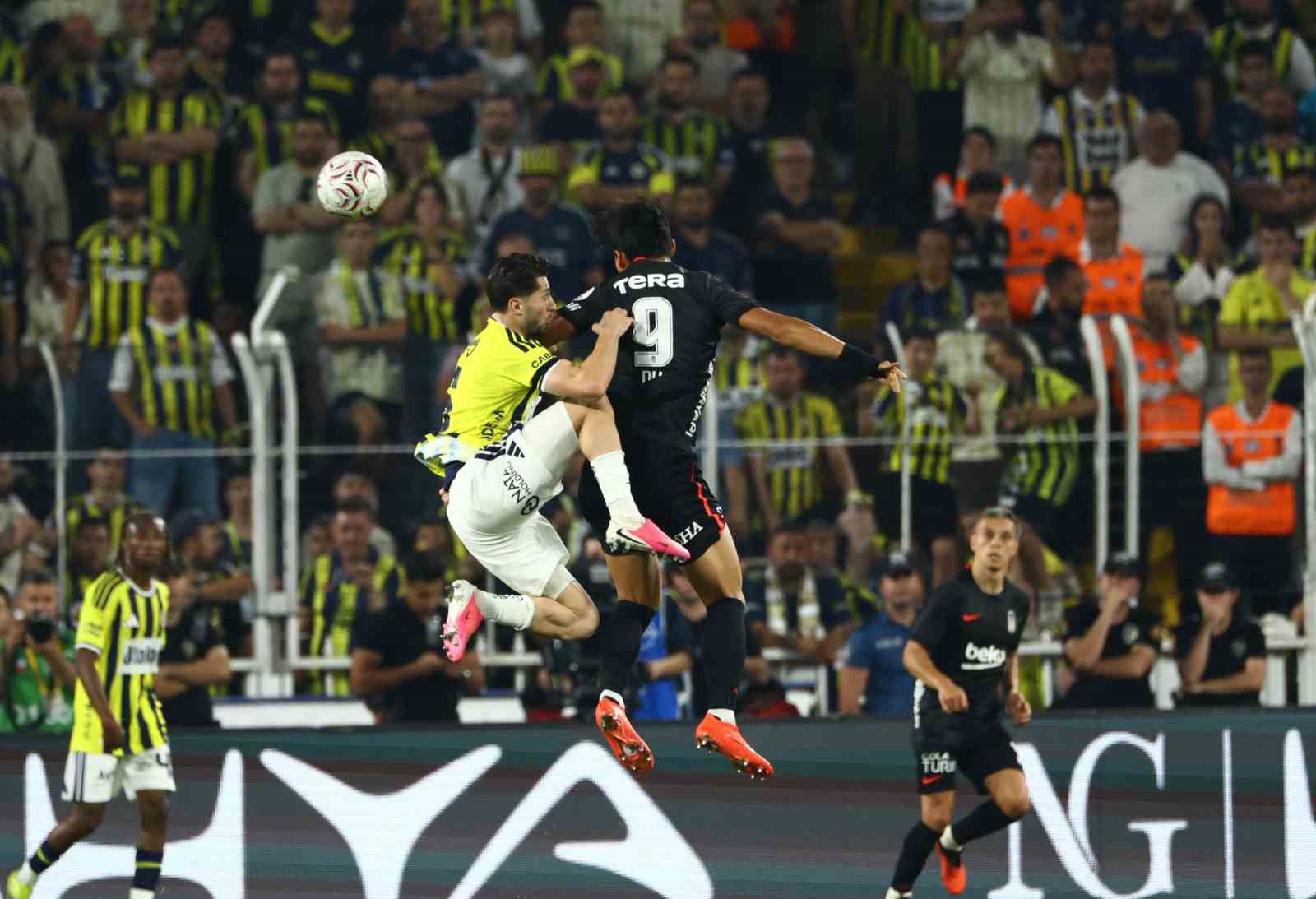 Trendyol Süper Lig: Fenerbahçe: 1 - Beşiktaş: 2 (Maç sonucu)