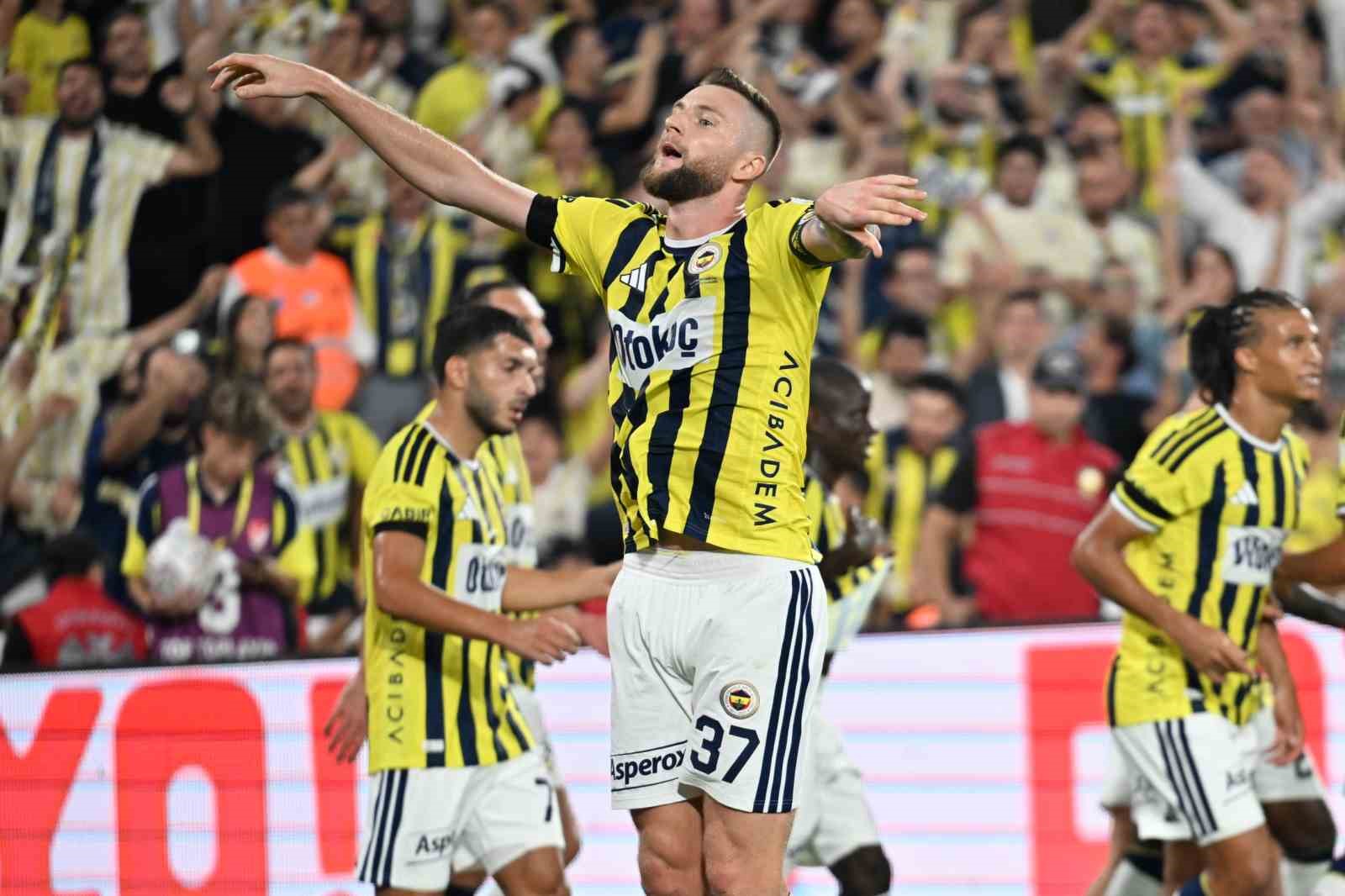 Trendyol Süper Lig: Fenerbahçe: 1 - Beşiktaş: 2 (Maç sonucu)