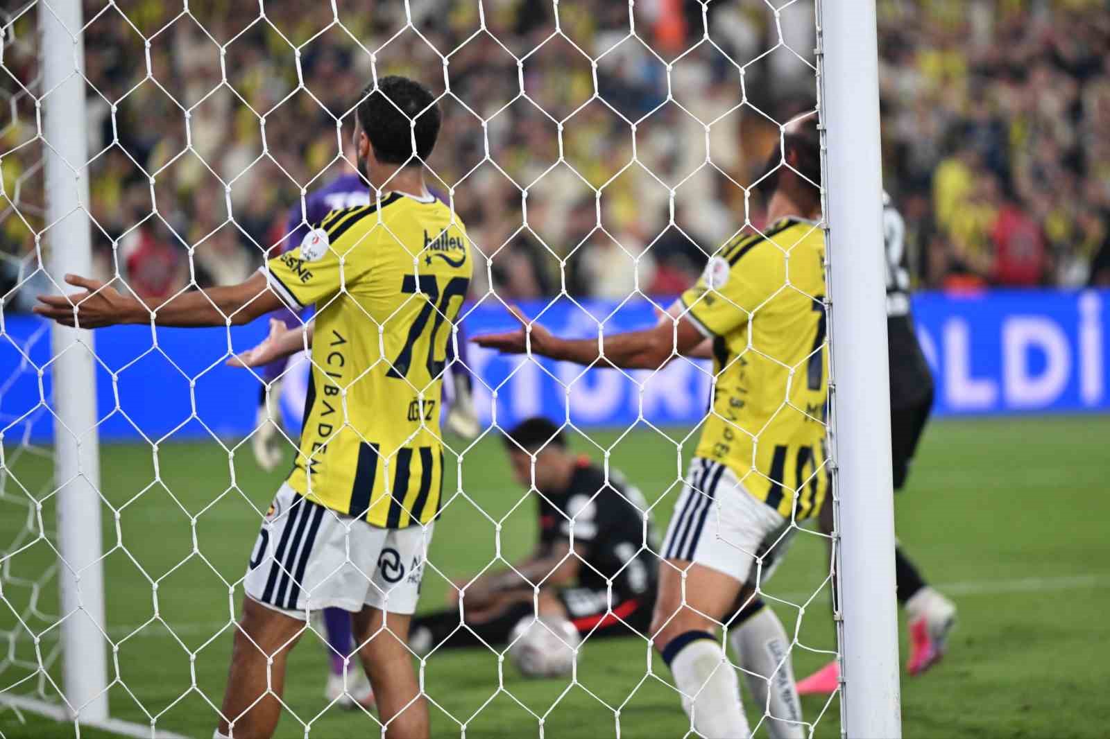 Trendyol Süper Lig: Fenerbahçe: 1 - Beşiktaş: 2 (Maç sonucu)