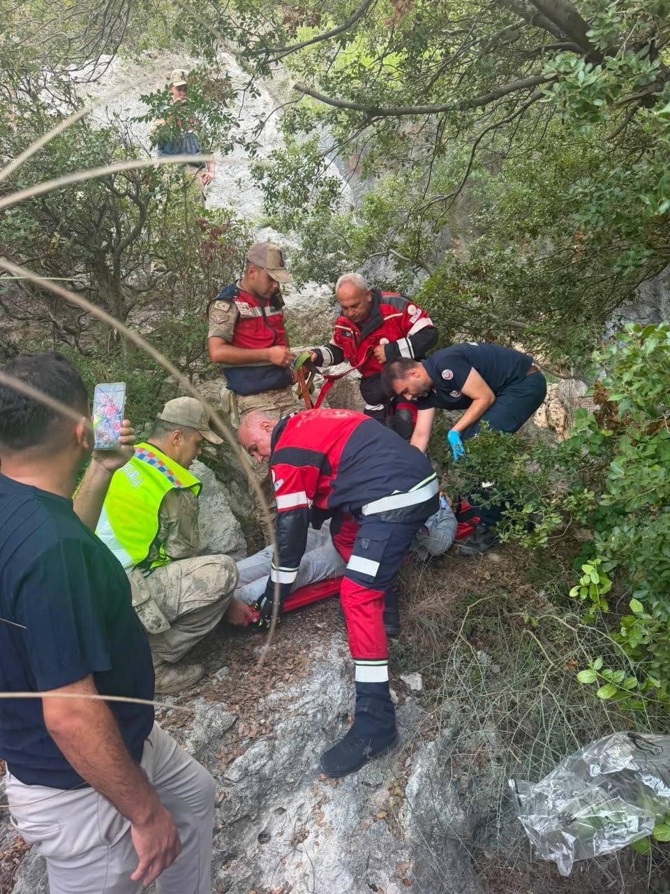 Ailesinin 2 gündür her yerde aradığı geç tarihi tünelde ortaya çıktı