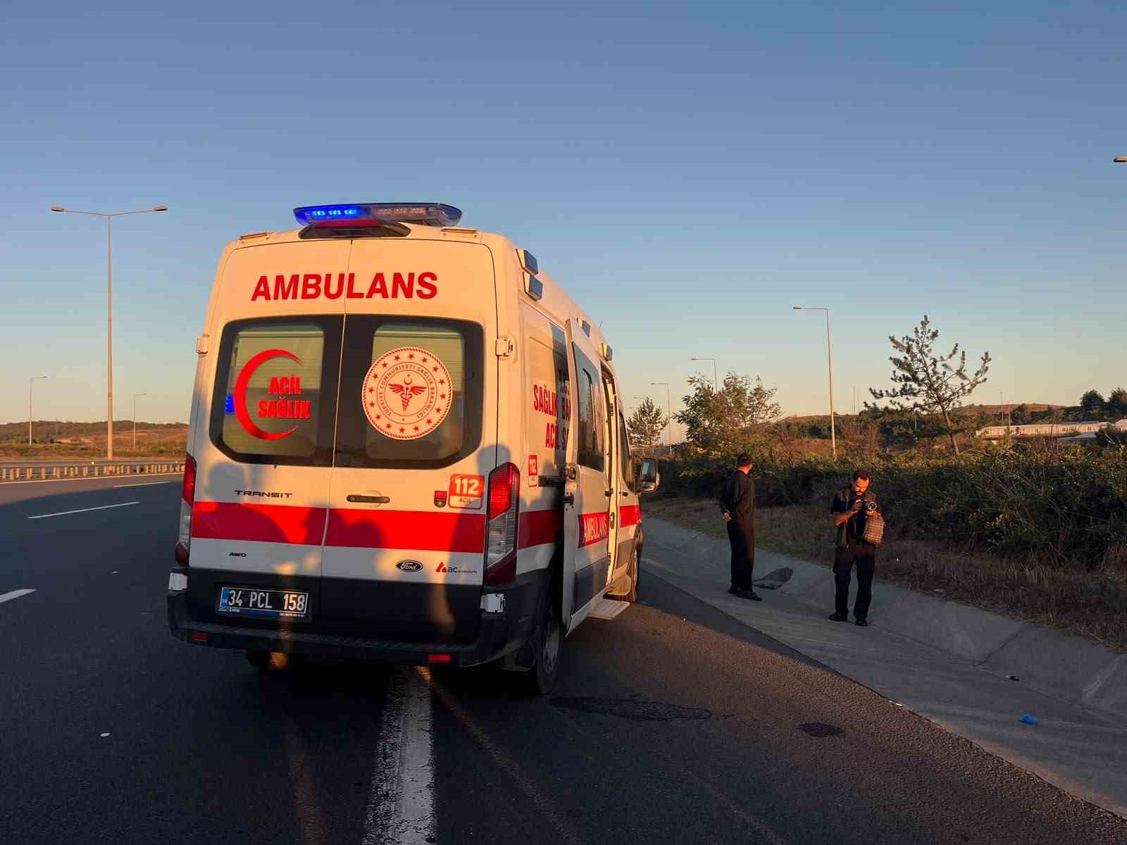 İstanbul Kuzey Marmara Otoyolu’nda seyir halindeki tır, hafif ticari araca çarptı: 6 yaralı