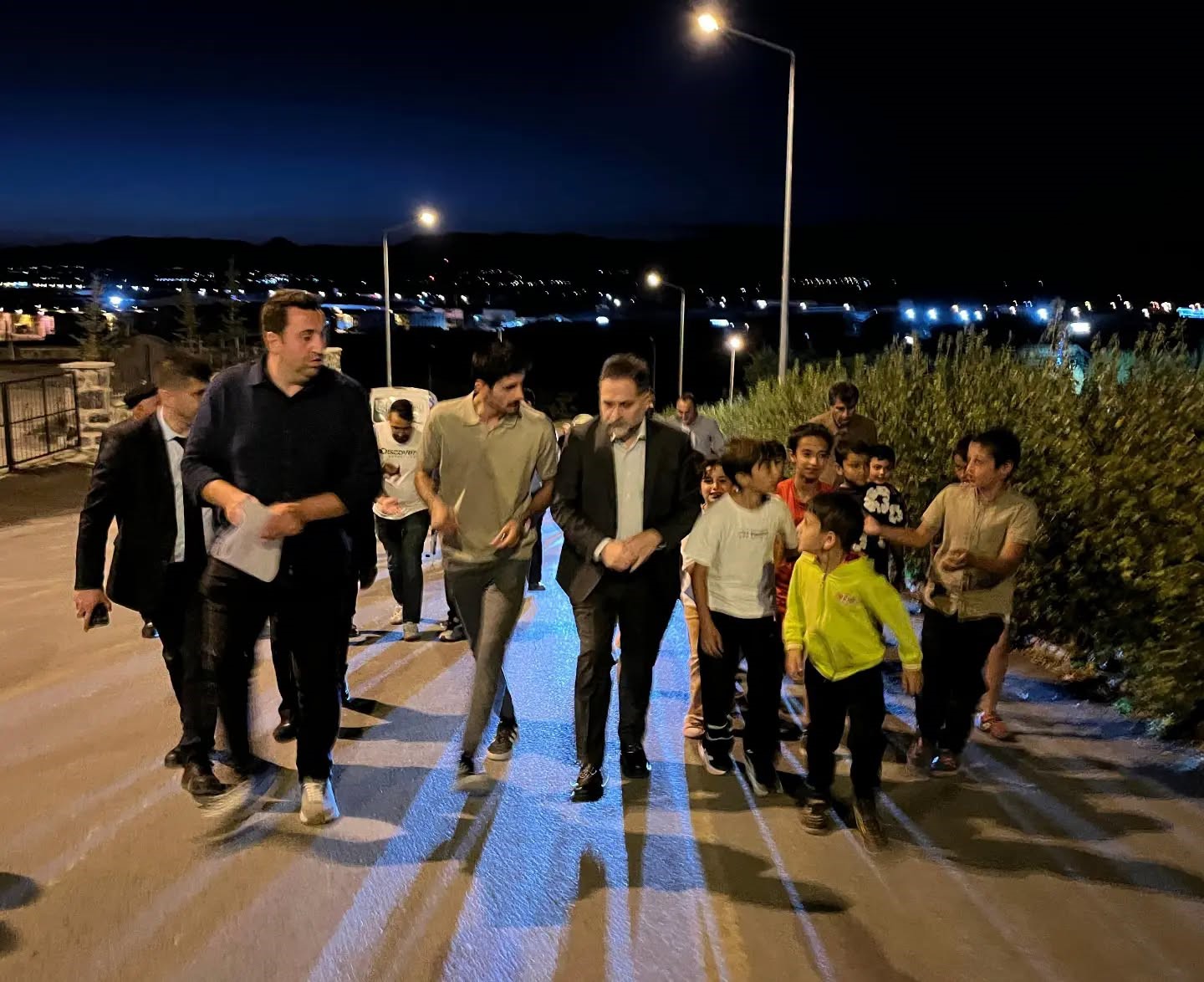 Başkan Uçar, Hilalkent’te çalışmaları inceledi, vatandaşları dinledi