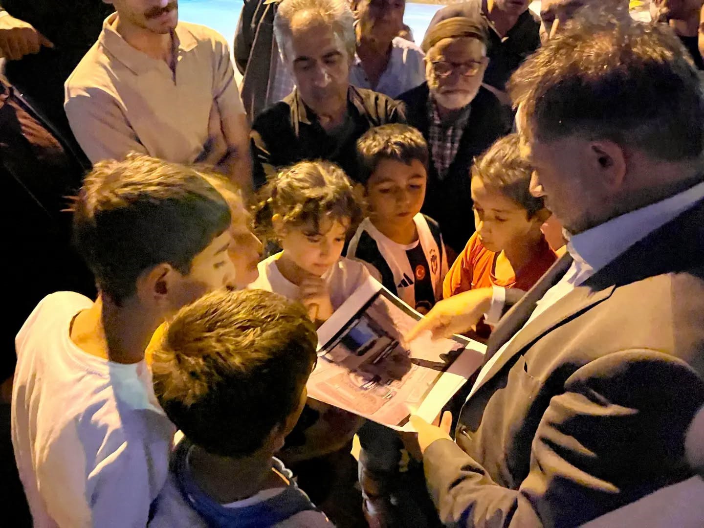 Başkan Uçar, Hilalkent’te çalışmaları inceledi, vatandaşları dinledi