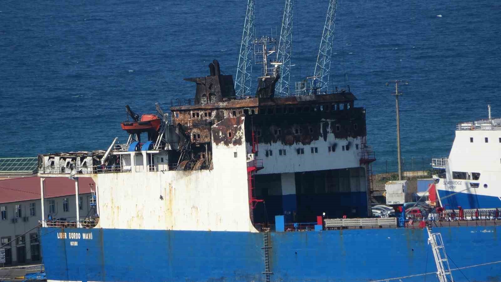 Dron saldırısına uğrayan Ro-Ro gemisi Trabzon Limanı’na demirledi