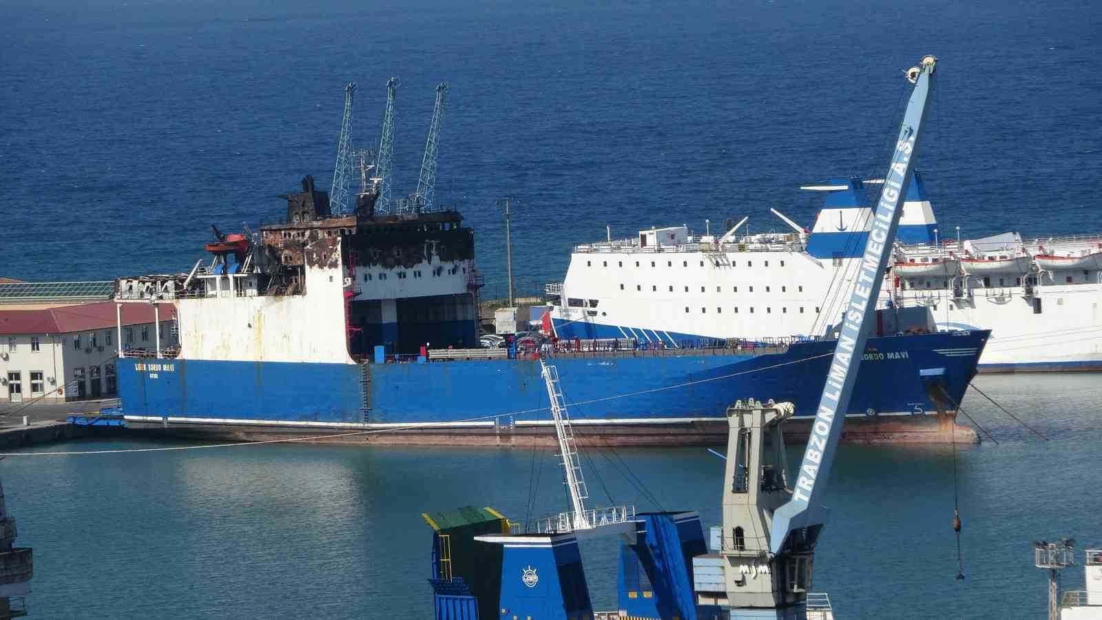 Dron saldırısına uğrayan Ro-Ro gemisi Trabzon Limanı’na demirledi