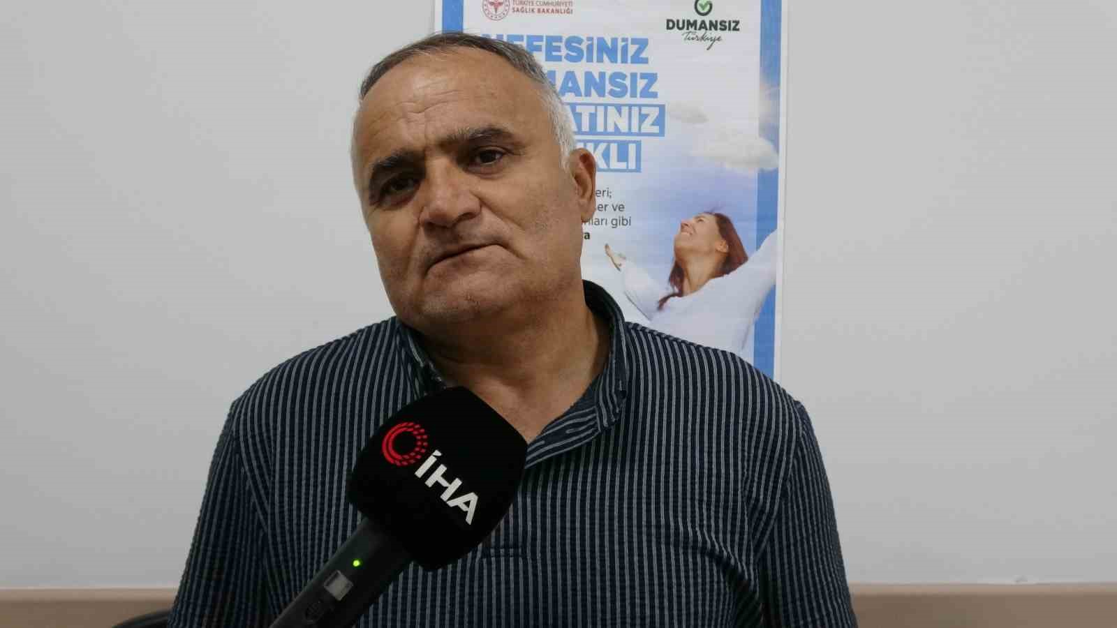"Dede çok pis kokuyorsun" sözü sigarayı bıraktırdı