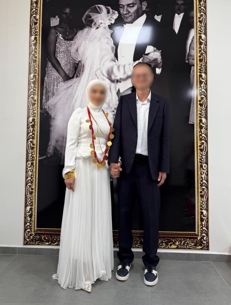 Ateşoğlu ailesi, düğüne böyle davet etmişti