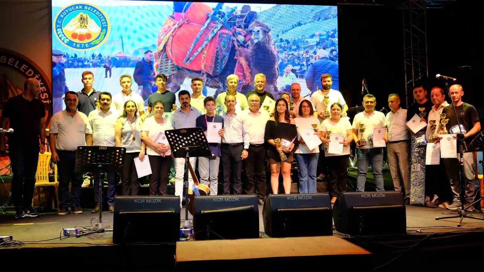 Kuyucak’ta kurtuluş coşkusu konserlerle taçlandı
