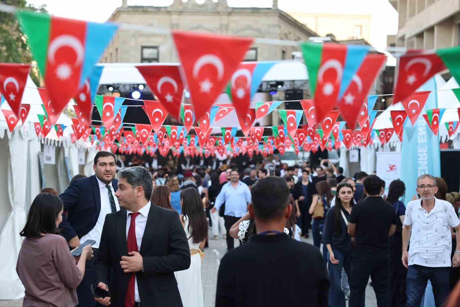 Şanlıurfa’nın kültürü Bakü’de gönülleri buluşturdu