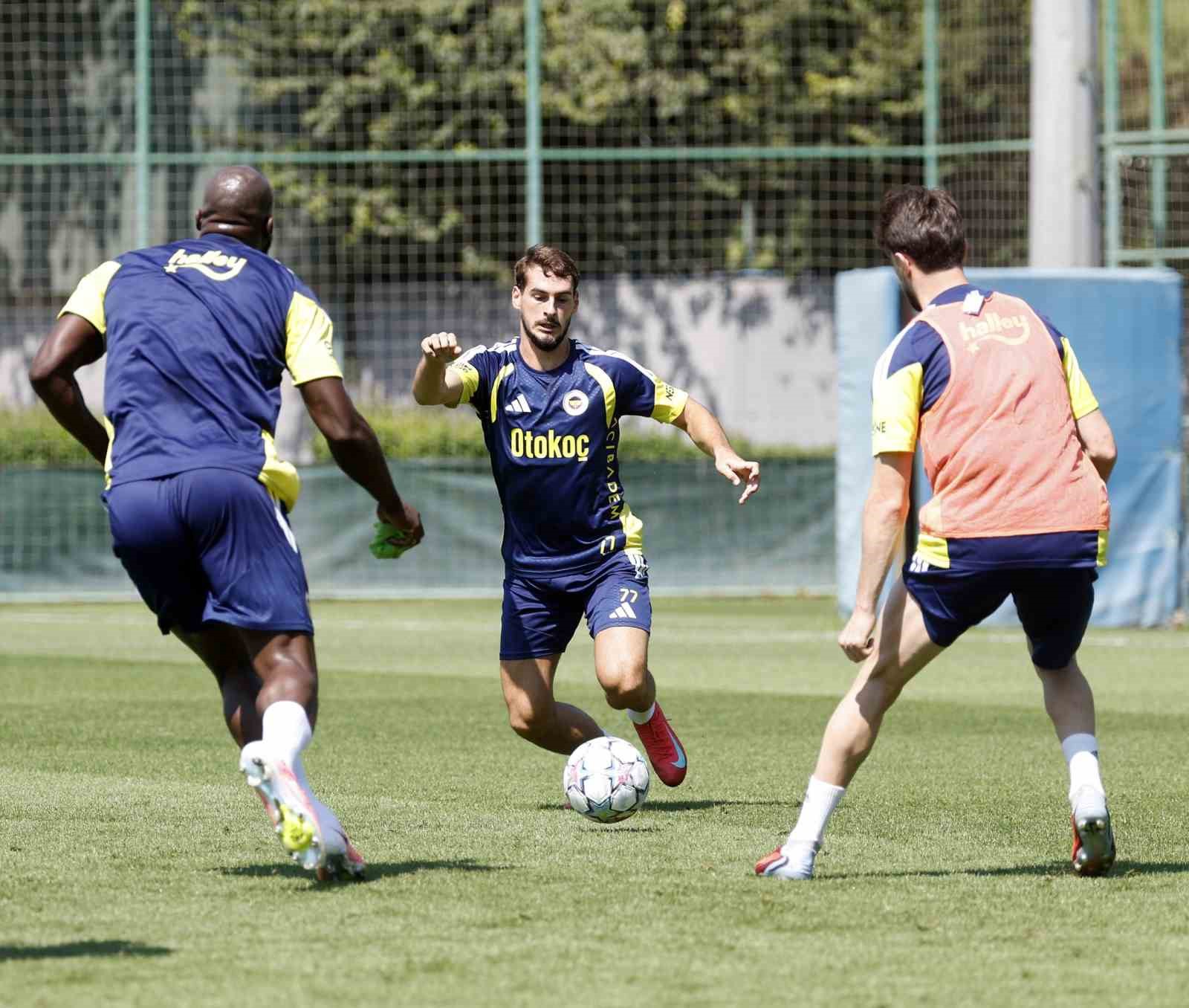 Fenerbahçe, Roma maçı hazırlıklarına başladı