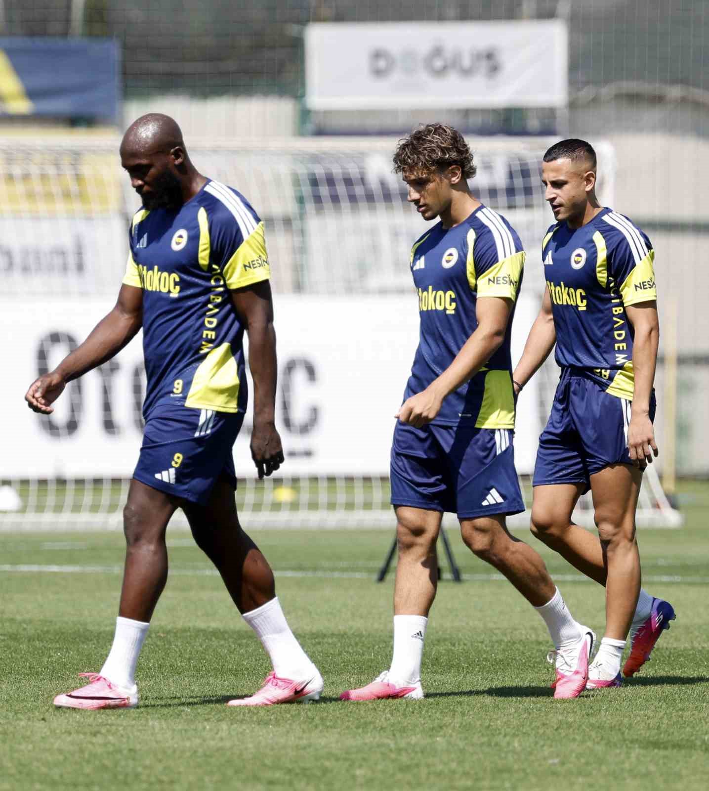 Fenerbahçe, Roma maçı hazırlıklarına başladı