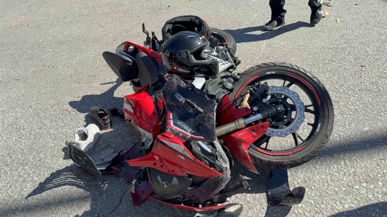 Samsun’da motosiklet ile otomobil çalışması sonucu 2 kişi yaralandı