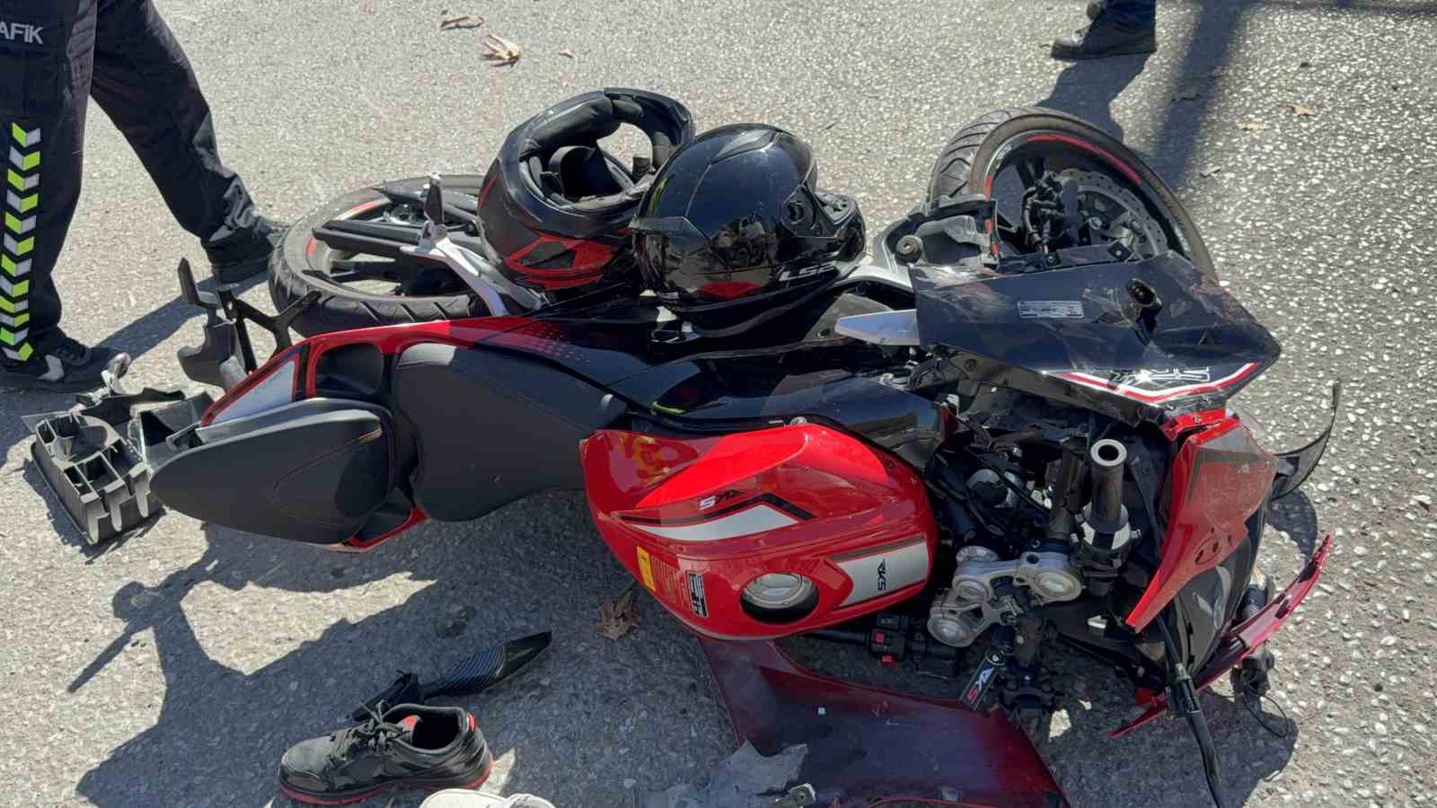 Samsun’da motosiklet ile otomobil çalışması sonucu 2 kişi yaralandı
