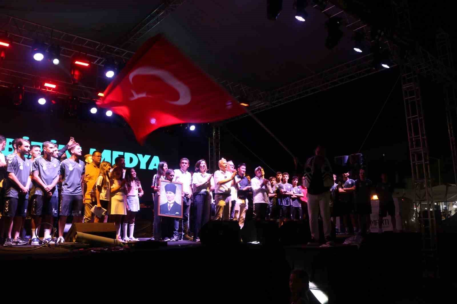 Çal Belediyespor’un 3. Lig hedefi festivalde açıklandı