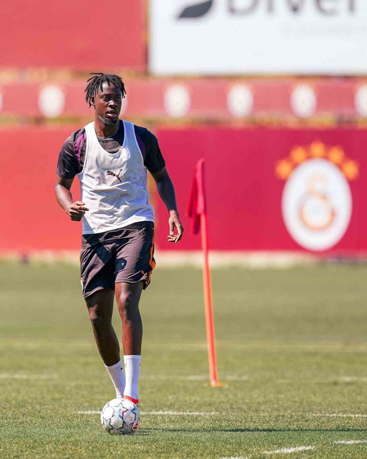 Galatasaray, Sporting maçı hazırlıklarını sürdürdü