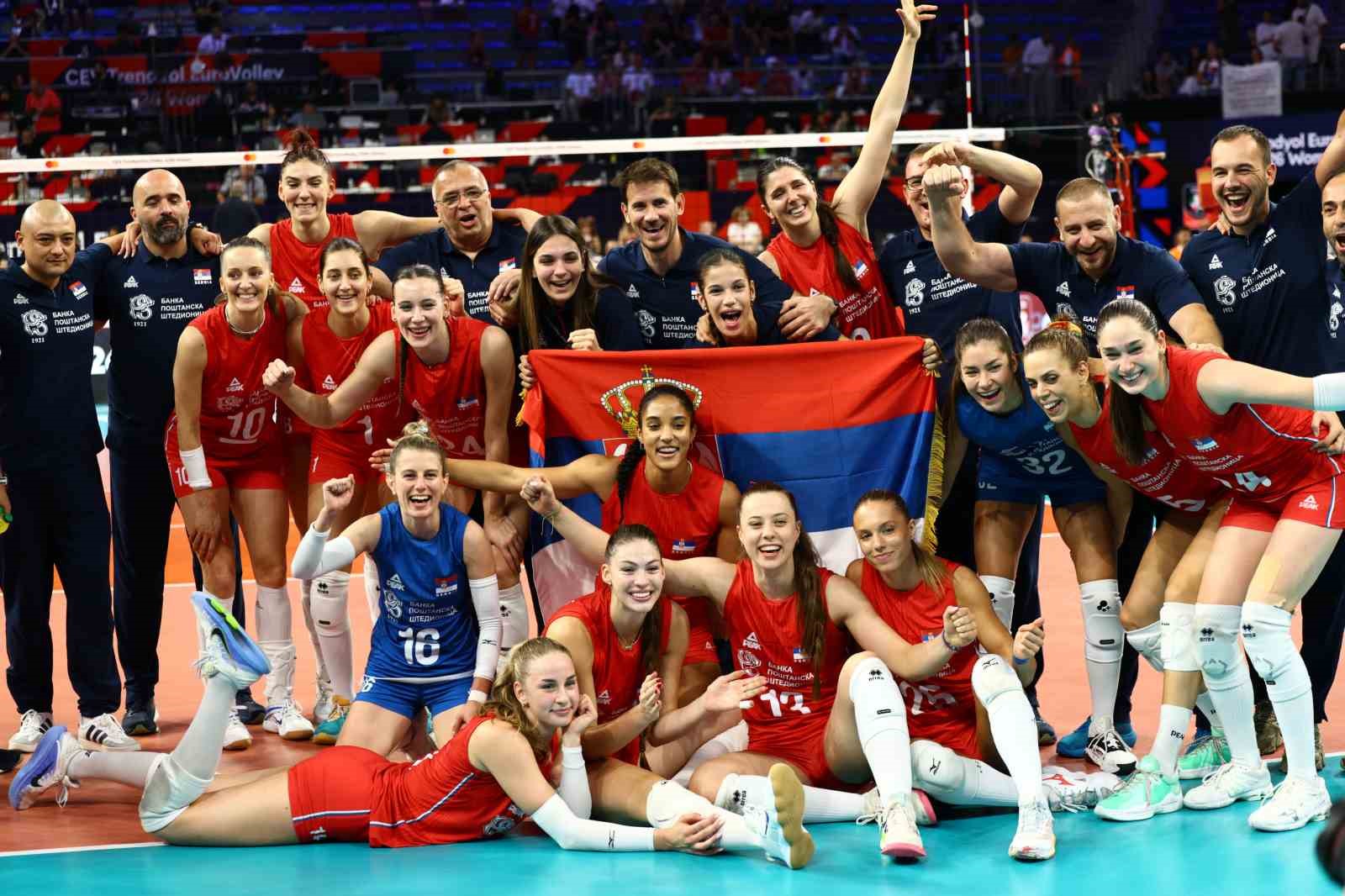 CEV Avrupa Şampiyonası’nda bronz madalya Sırbistan’ın oldu