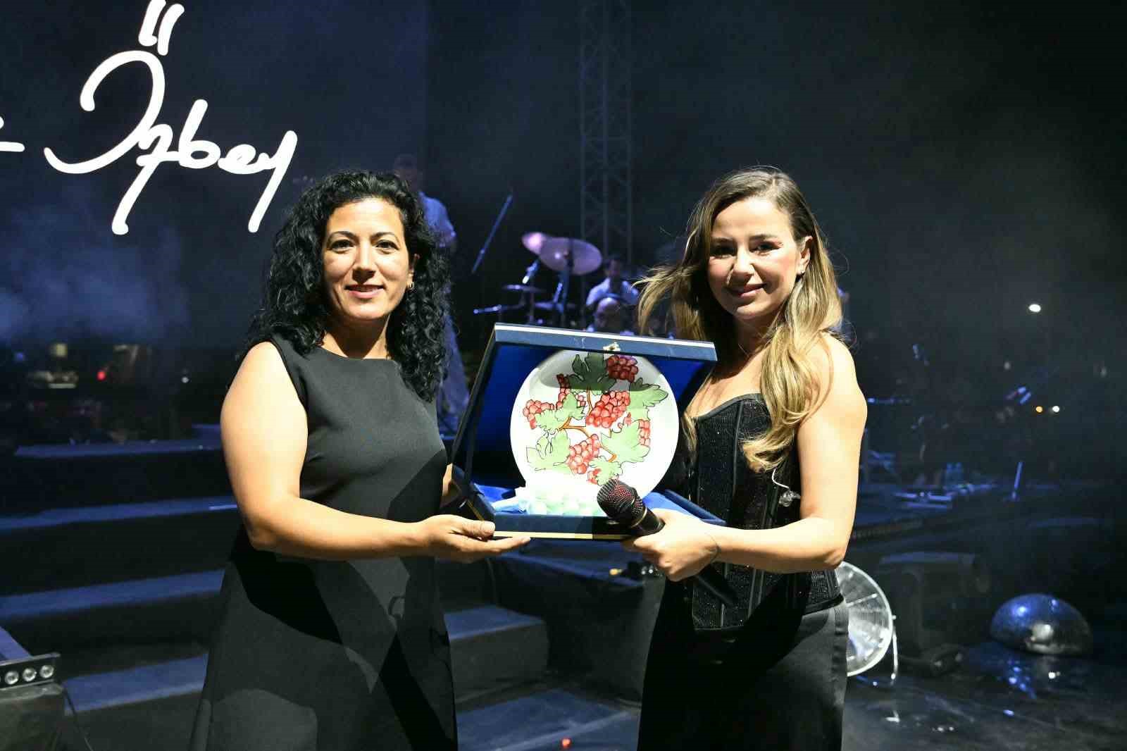 Salihli, Alaşehir ve Gördes’te kurtuluş şenlikleri