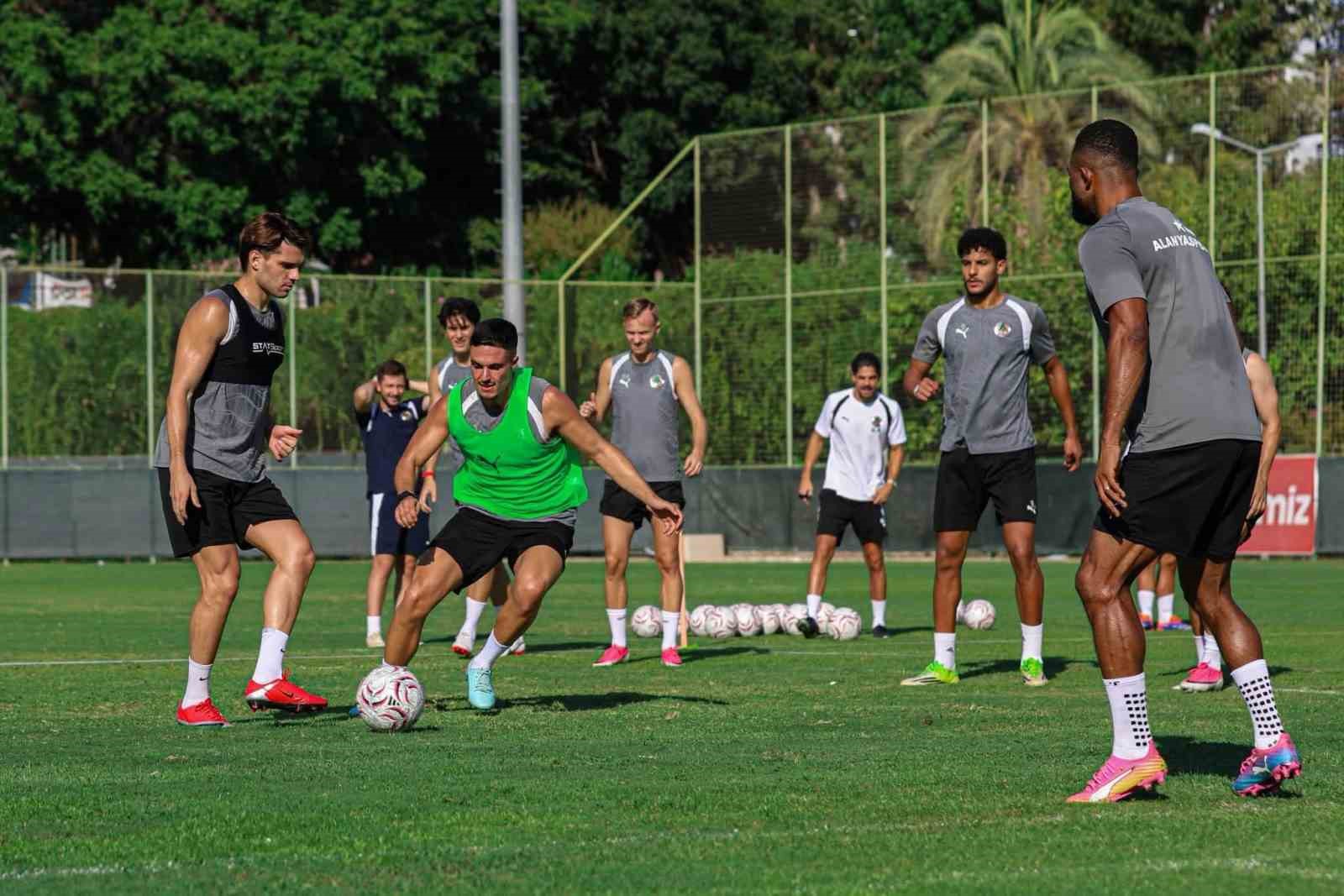 Alanyaspor, Rizespor maçı hazırlıklarını tamamladı