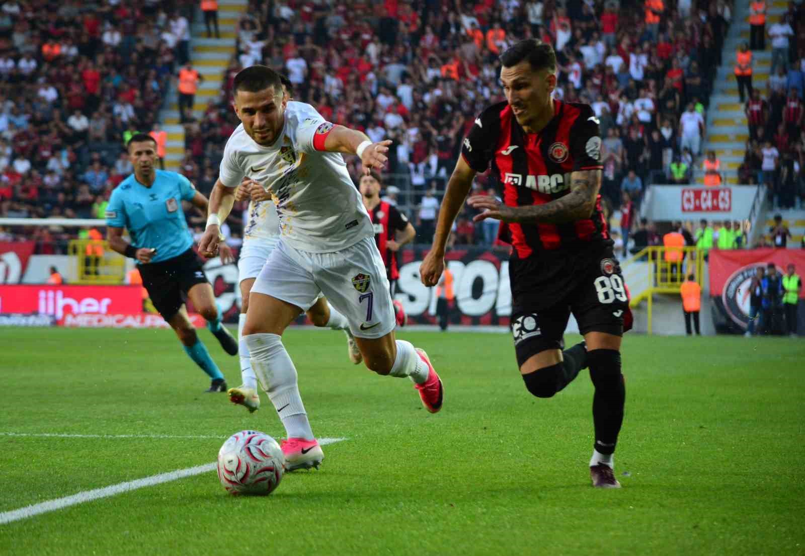 Trendyol Süper Lig: Çorum FK: 3 - Eyüpspor: 0 (Maç sonucu)