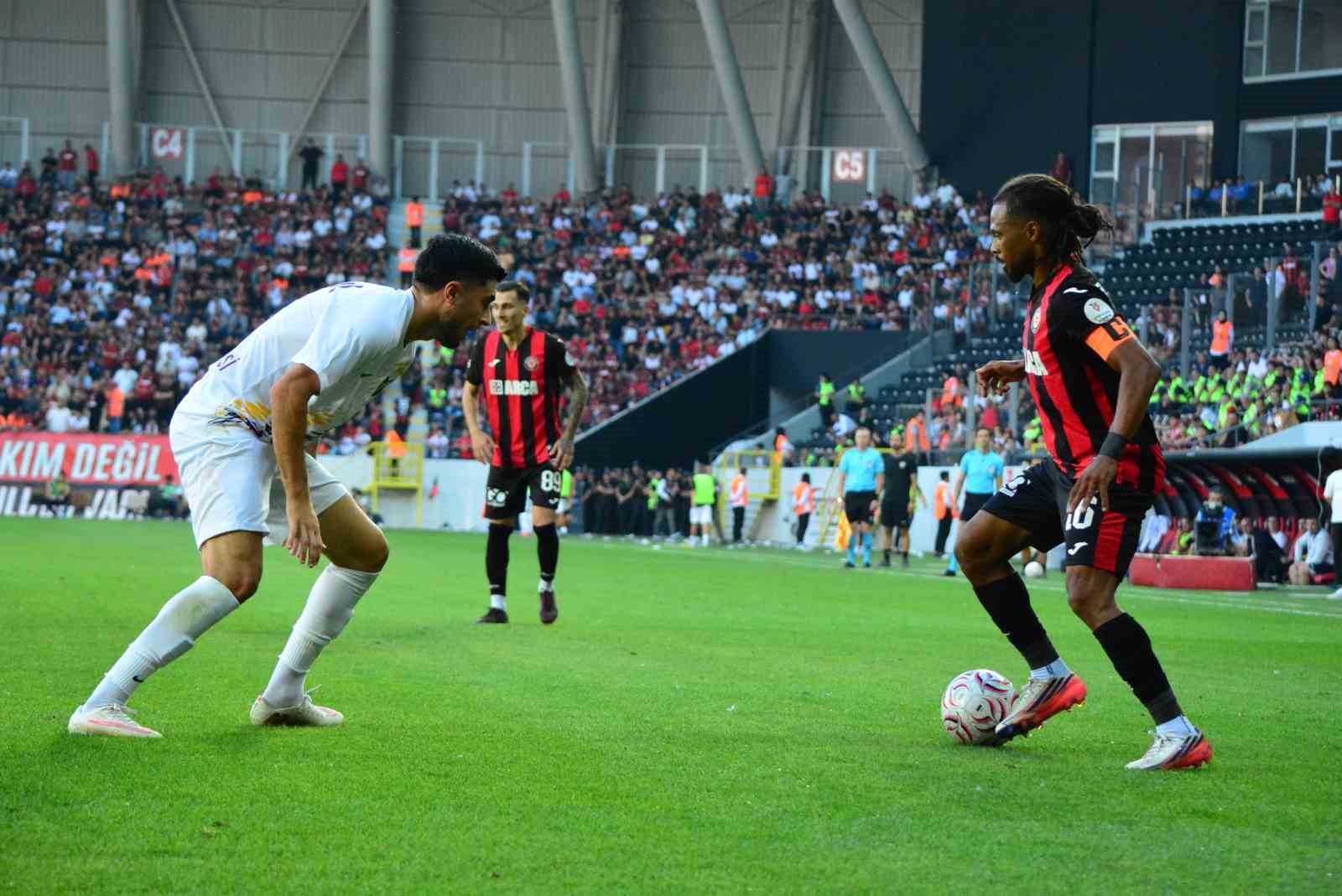 Trendyol Süper Lig: Çorum FK: 3 - Eyüpspor: 0 (Maç sonucu)