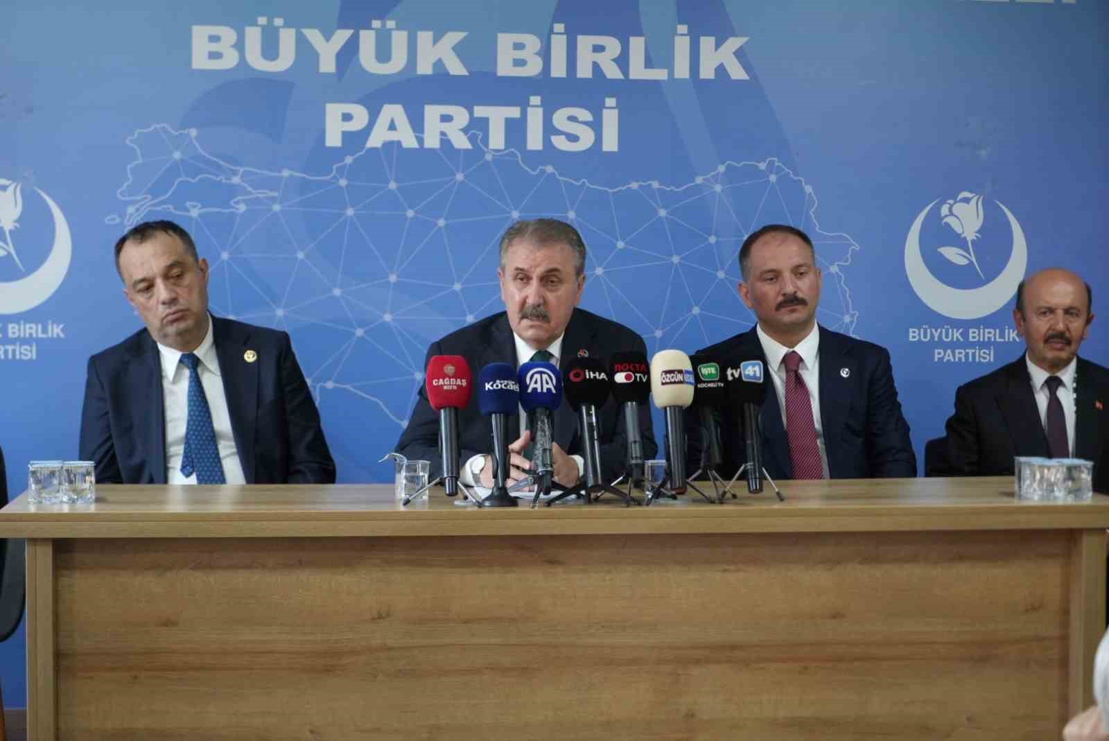 BBP Genel Başkanı Destici: "Dışarıdan içeriden bizim kardeşliğimizi de birliğimizi de bozamayacaklar"