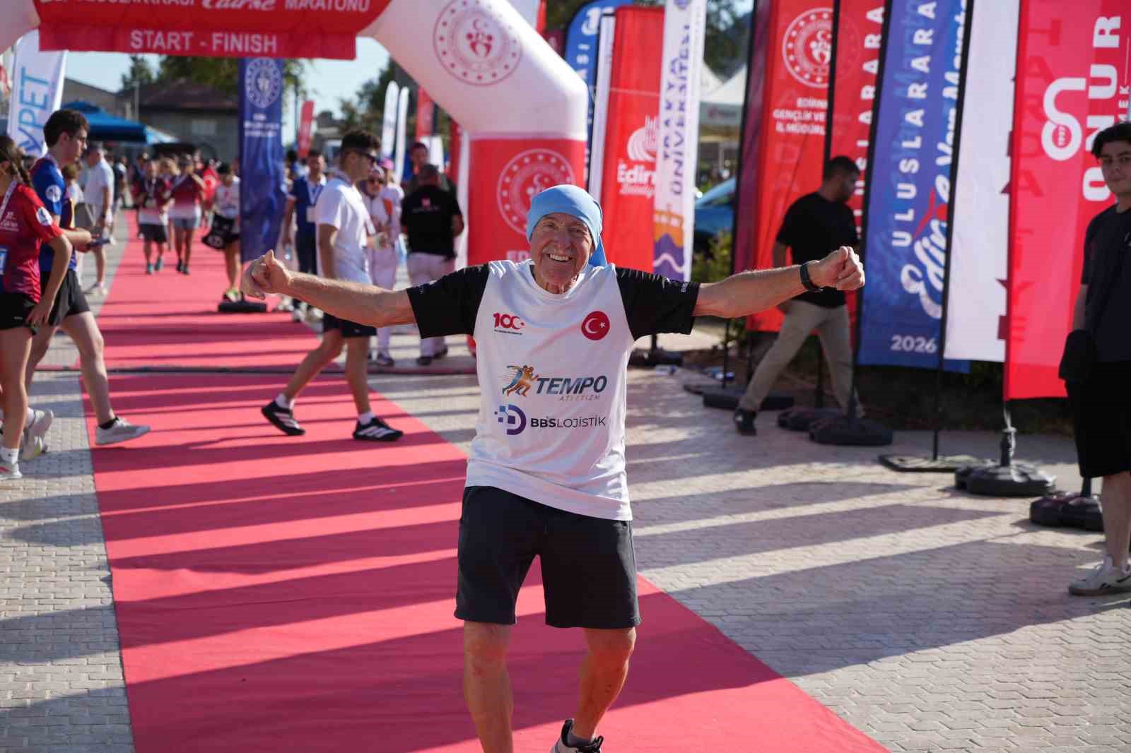 Edirne’de maraton coşkusu: 1071 sporcu hem koştu hem eğlendi
